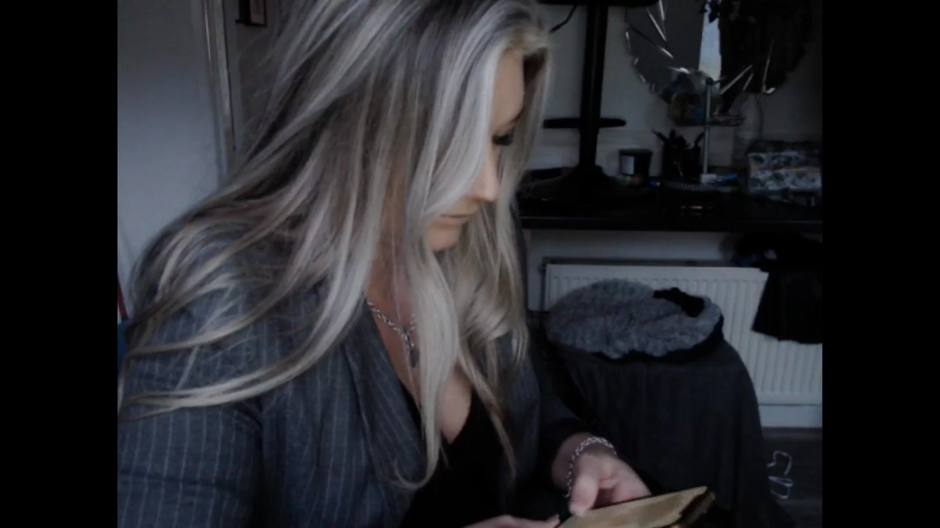 Gallery image thumbnail from LovelyLucy25's myfreecams stream on, 02/11/2025, 16:54 image 12 of 20