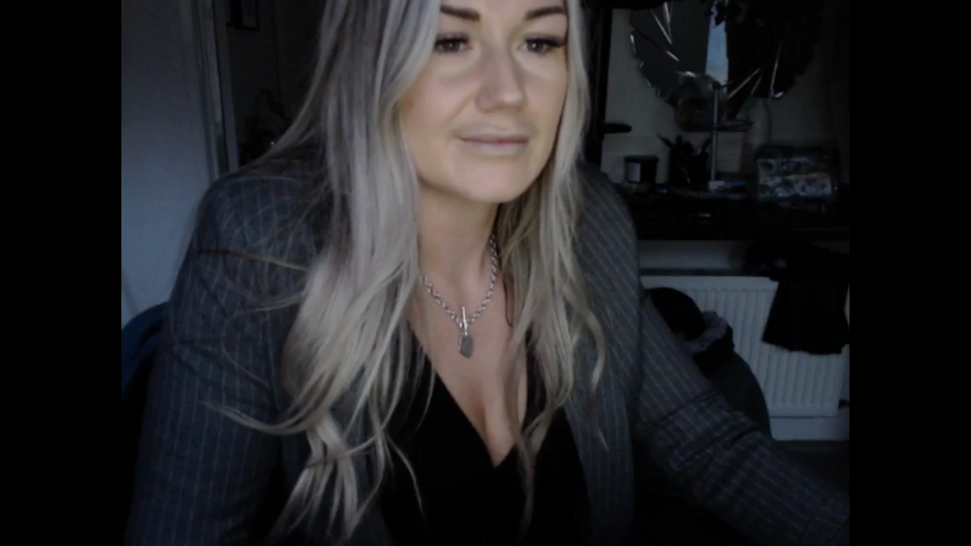 Gallery image thumbnail from LovelyLucy25's myfreecams stream on, 02/11/2025, 17:18 image 2 of 20