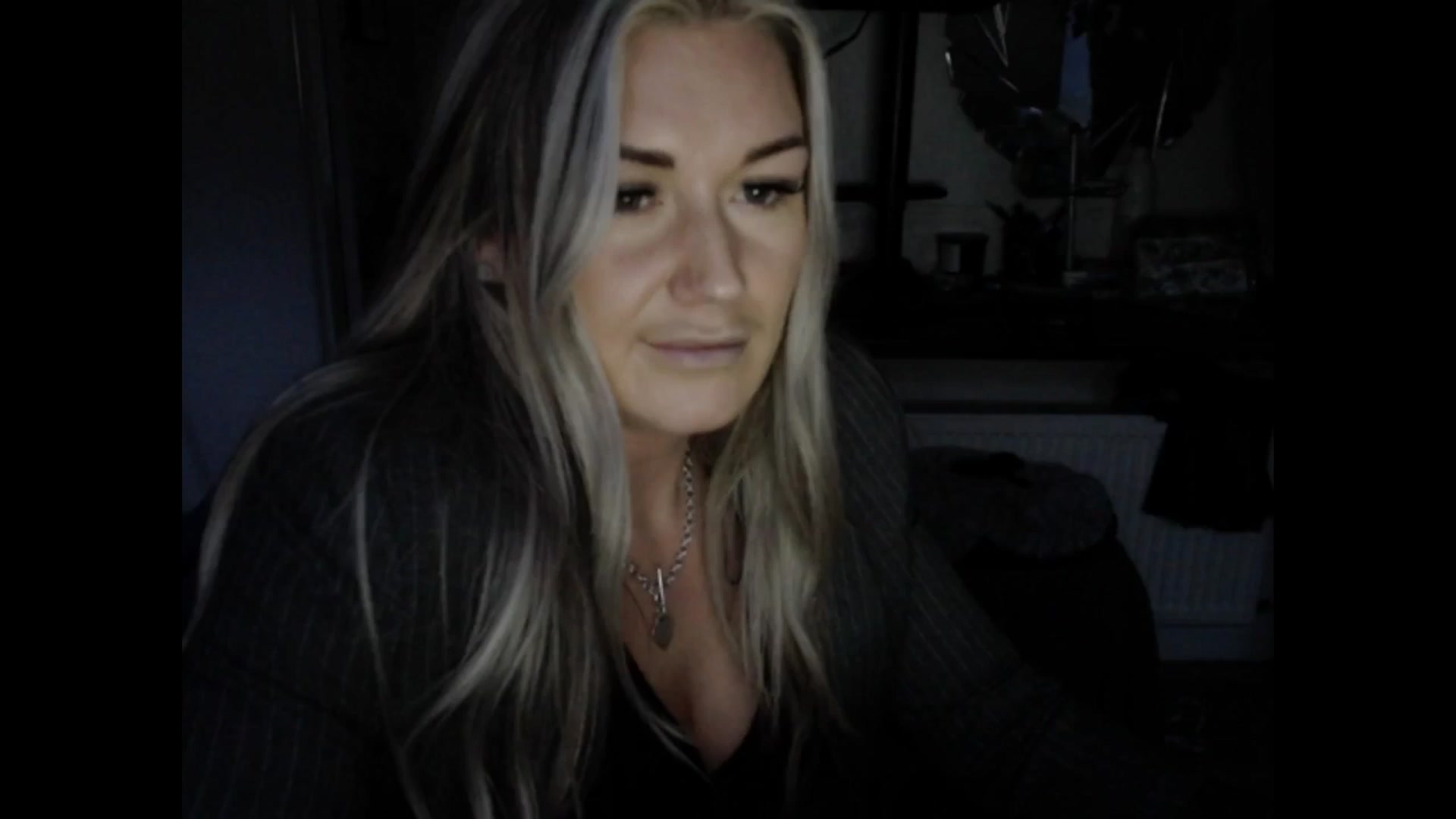 Gallery image thumbnail from LovelyLucy25's myfreecams stream on, 02/11/2025, 17:18 image 17 of 20