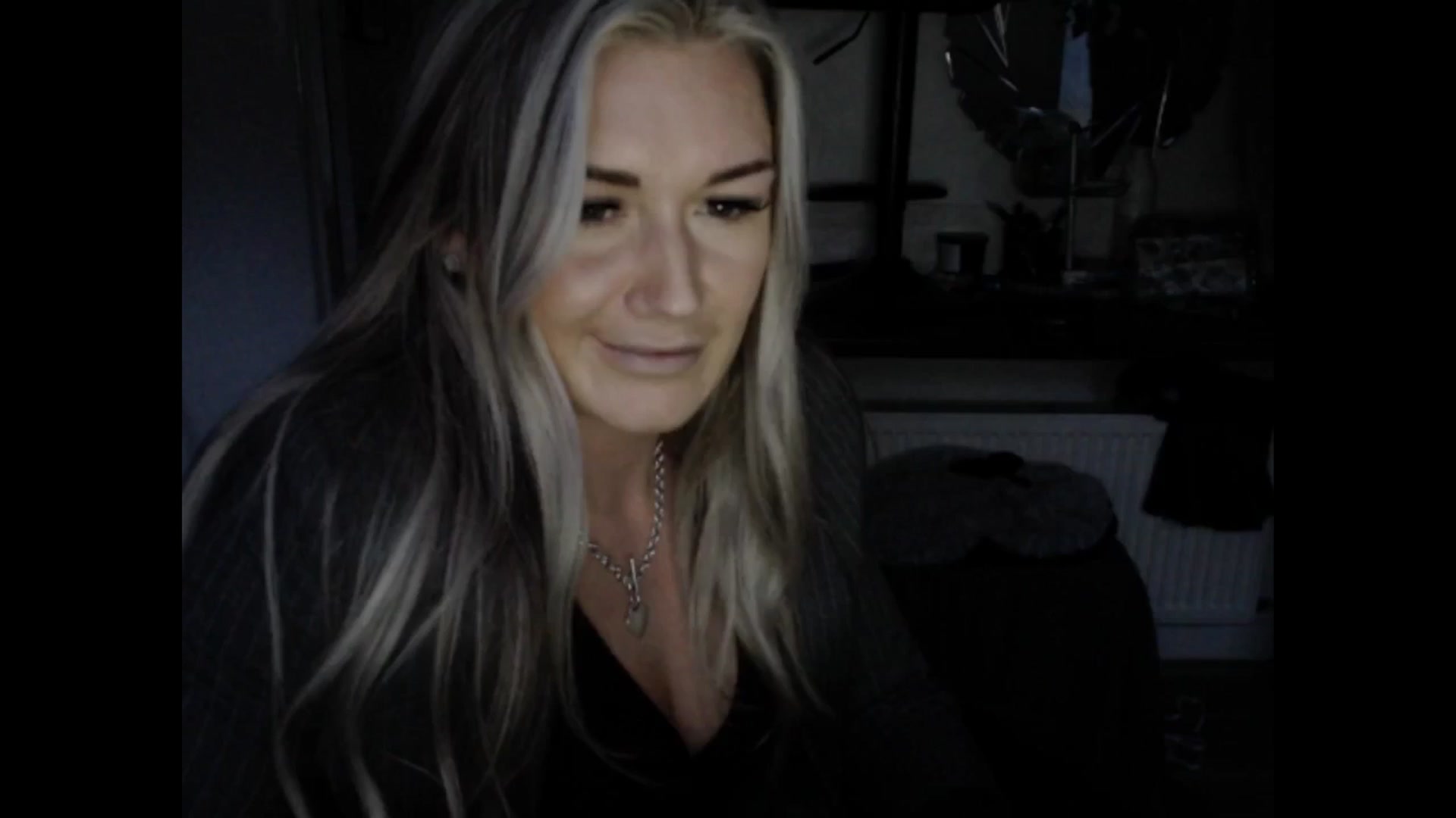 Gallery image thumbnail from LovelyLucy25's myfreecams stream on, 02/11/2025, 17:18 image 15 of 20