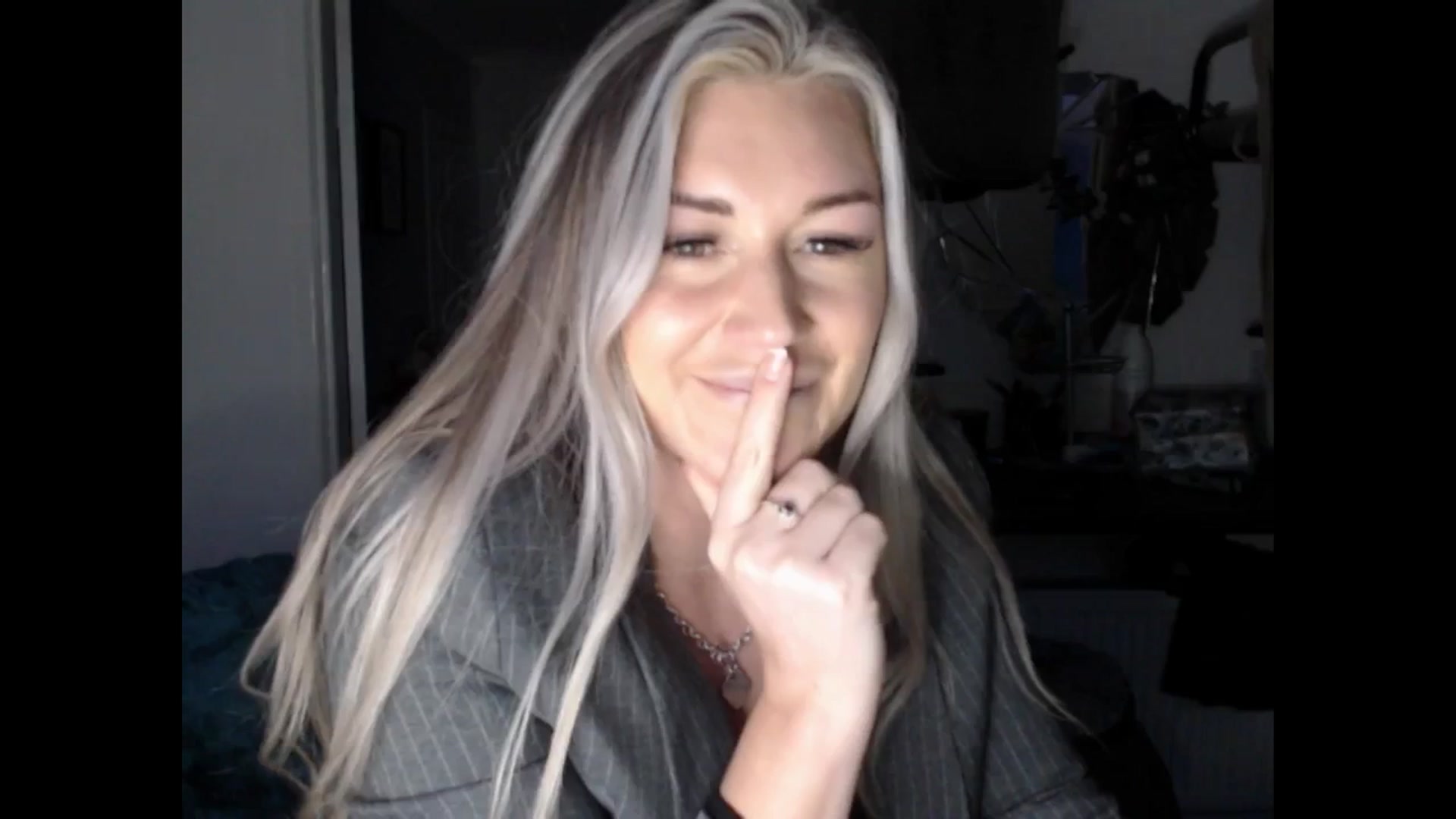 Gallery image thumbnail from LovelyLucy25's myfreecams stream on, 02/11/2025, 17:18 image 19 of 20
