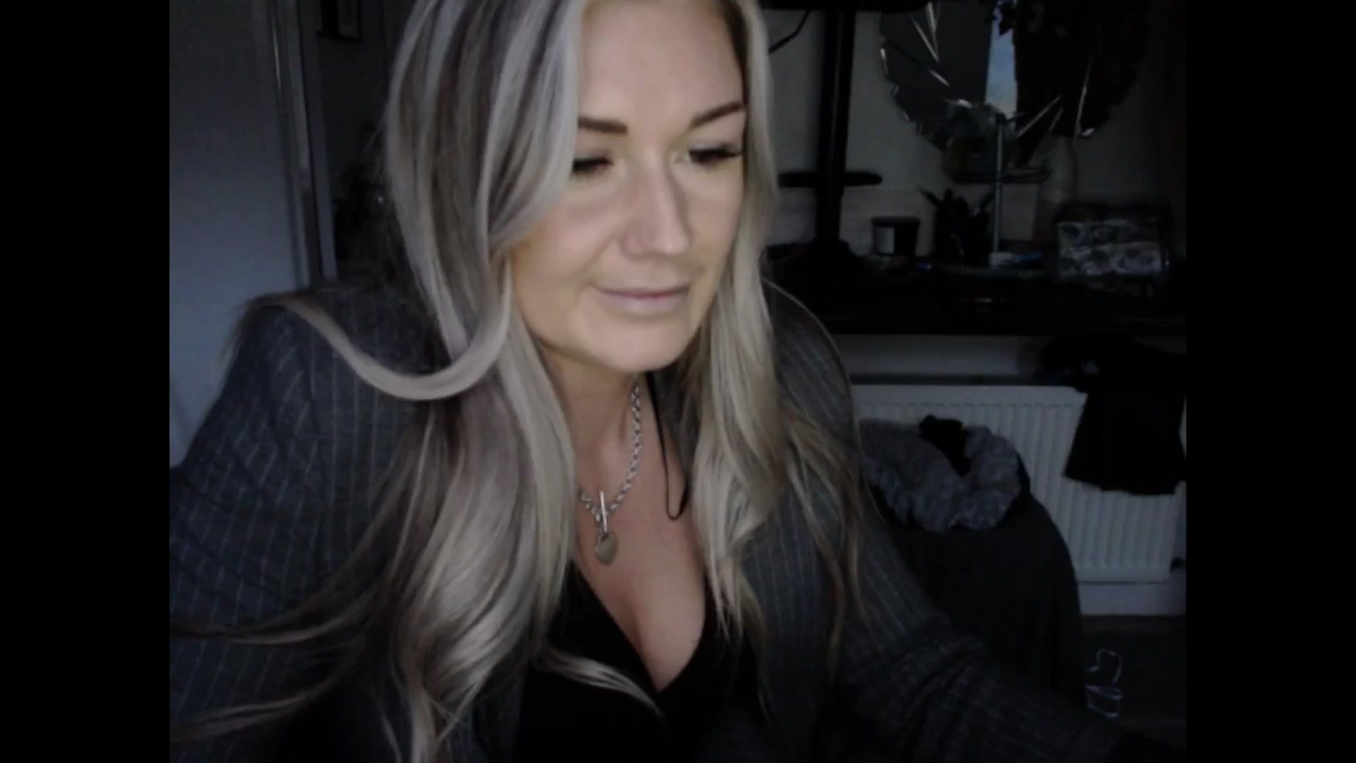 Gallery image thumbnail from LovelyLucy25's myfreecams stream on, 02/11/2025, 17:18 image 9 of 20