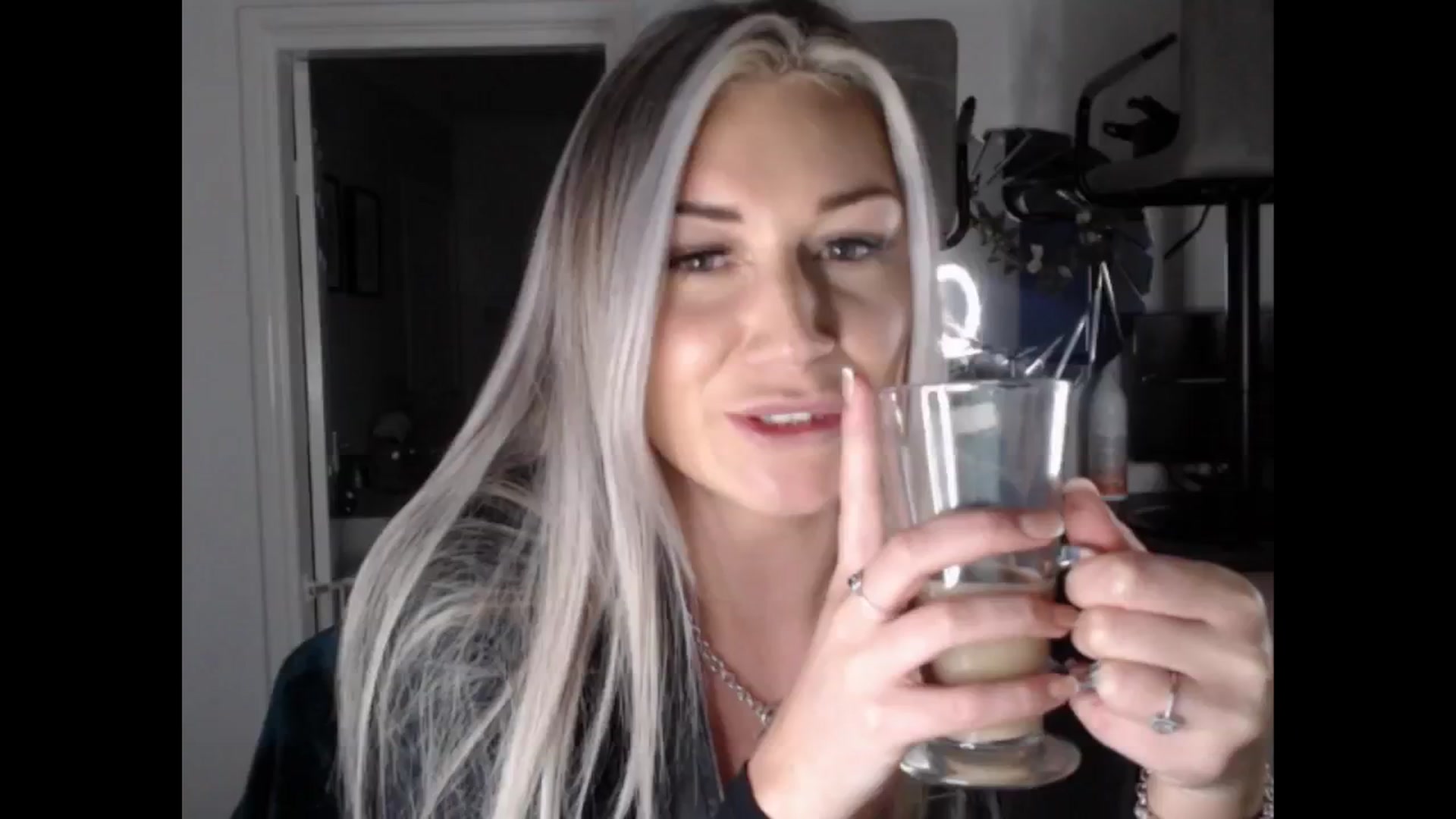 Gallery image thumbnail from LovelyLucy25's myfreecams stream on, 02/13/2025, 17:43 image 5 of 20