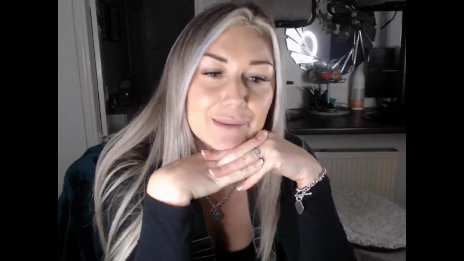 Gallery image thumbnail from LovelyLucy25's myfreecams stream on, 02/13/2025, 17:55 image 4 of 20