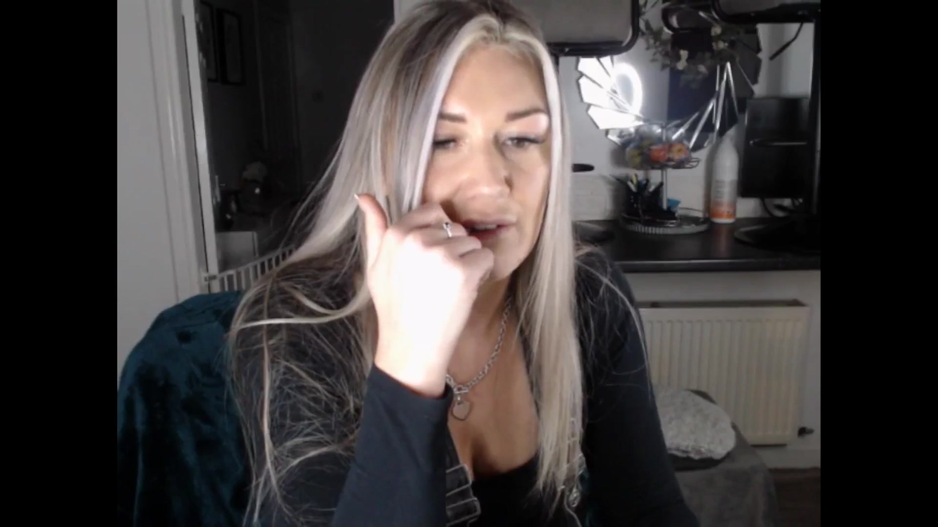 Gallery image thumbnail from LovelyLucy25's myfreecams stream on, 02/13/2025, 19:04 image 2 of 20