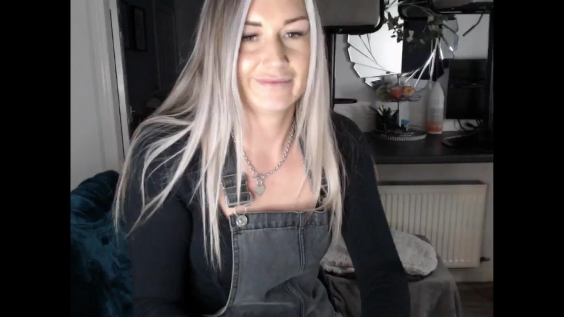 Gallery image thumbnail from LovelyLucy25's myfreecams stream on, 02/13/2025, 19:04 image 9 of 20