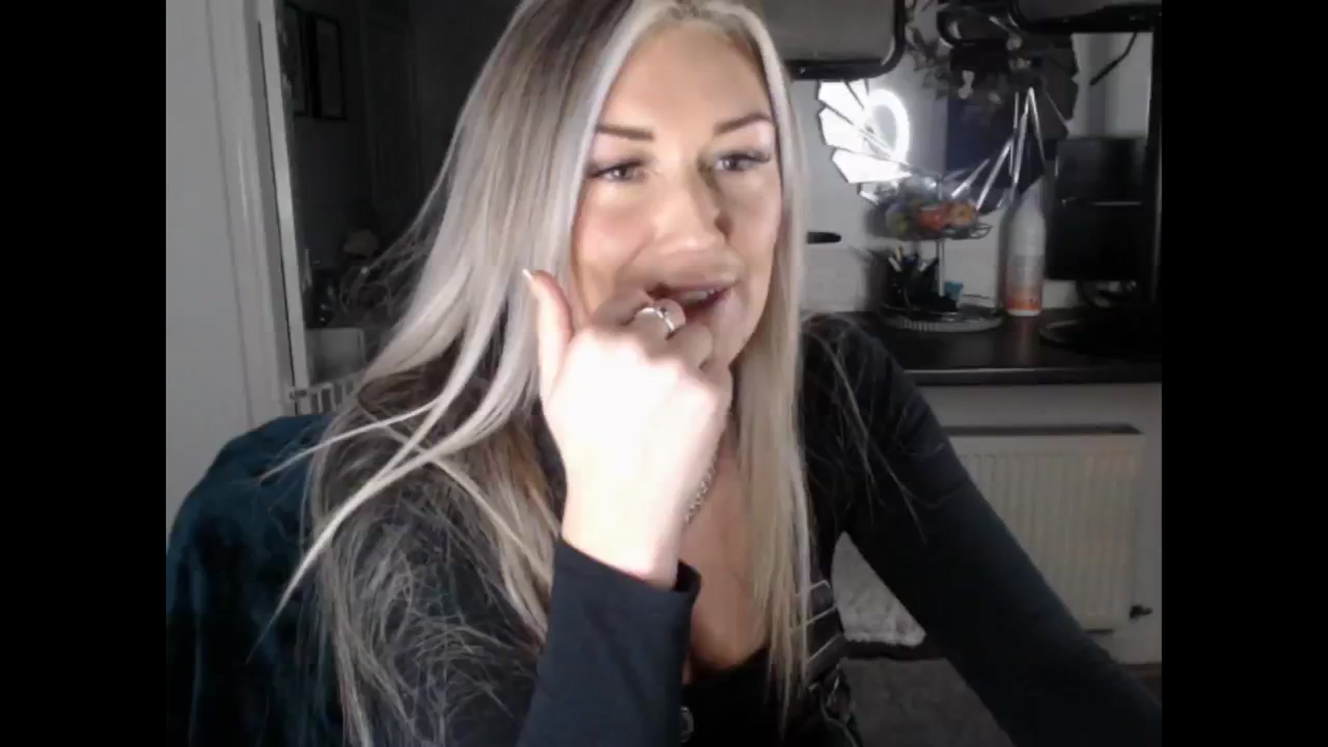 Gallery image thumbnail from LovelyLucy25's myfreecams stream on, 02/13/2025, 19:04 image 1 of 20