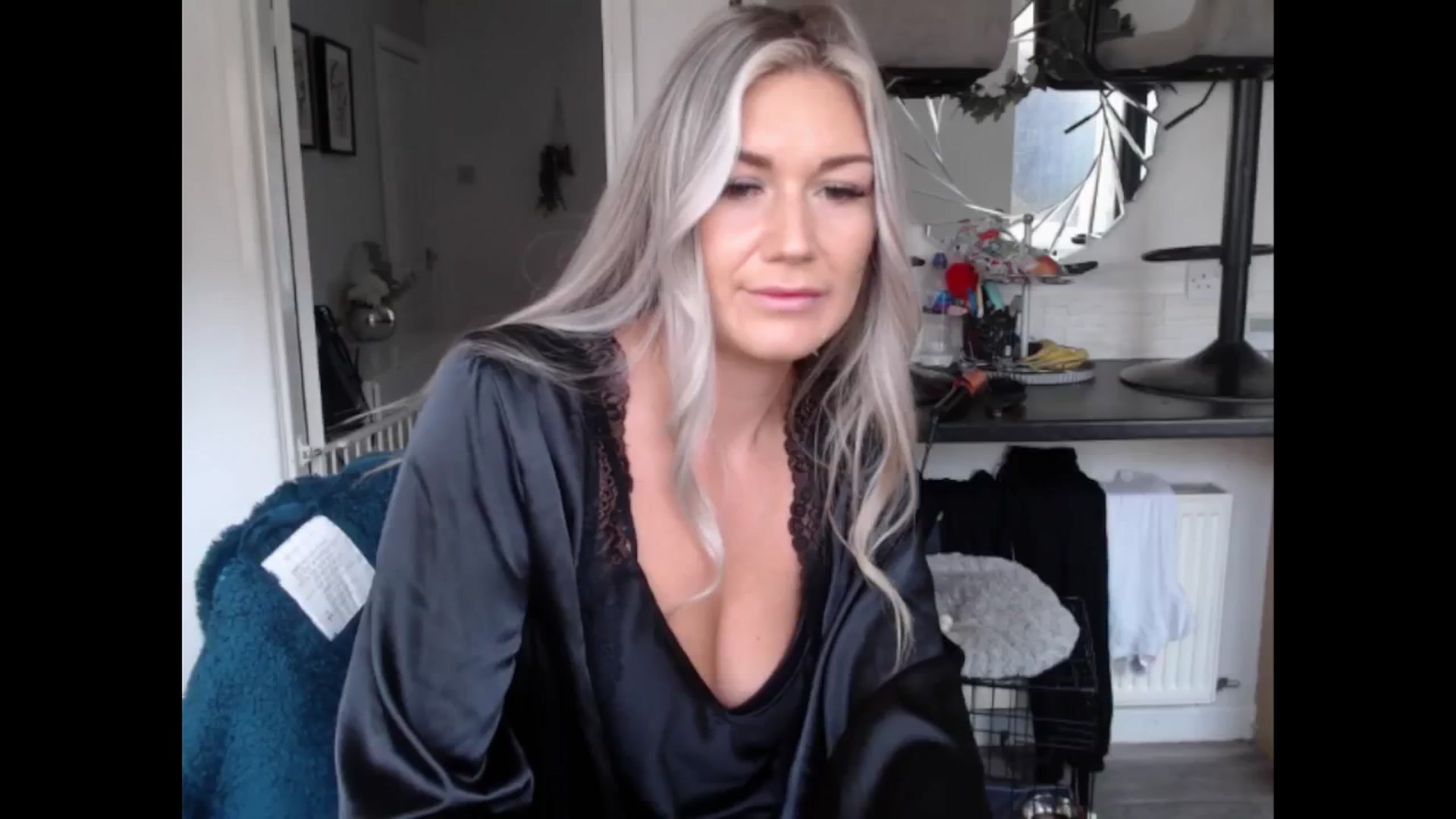 Gallery image thumbnail from LovelyLucy25's myfreecams stream on, 03/01/2025, 12:54 image 16 of 20