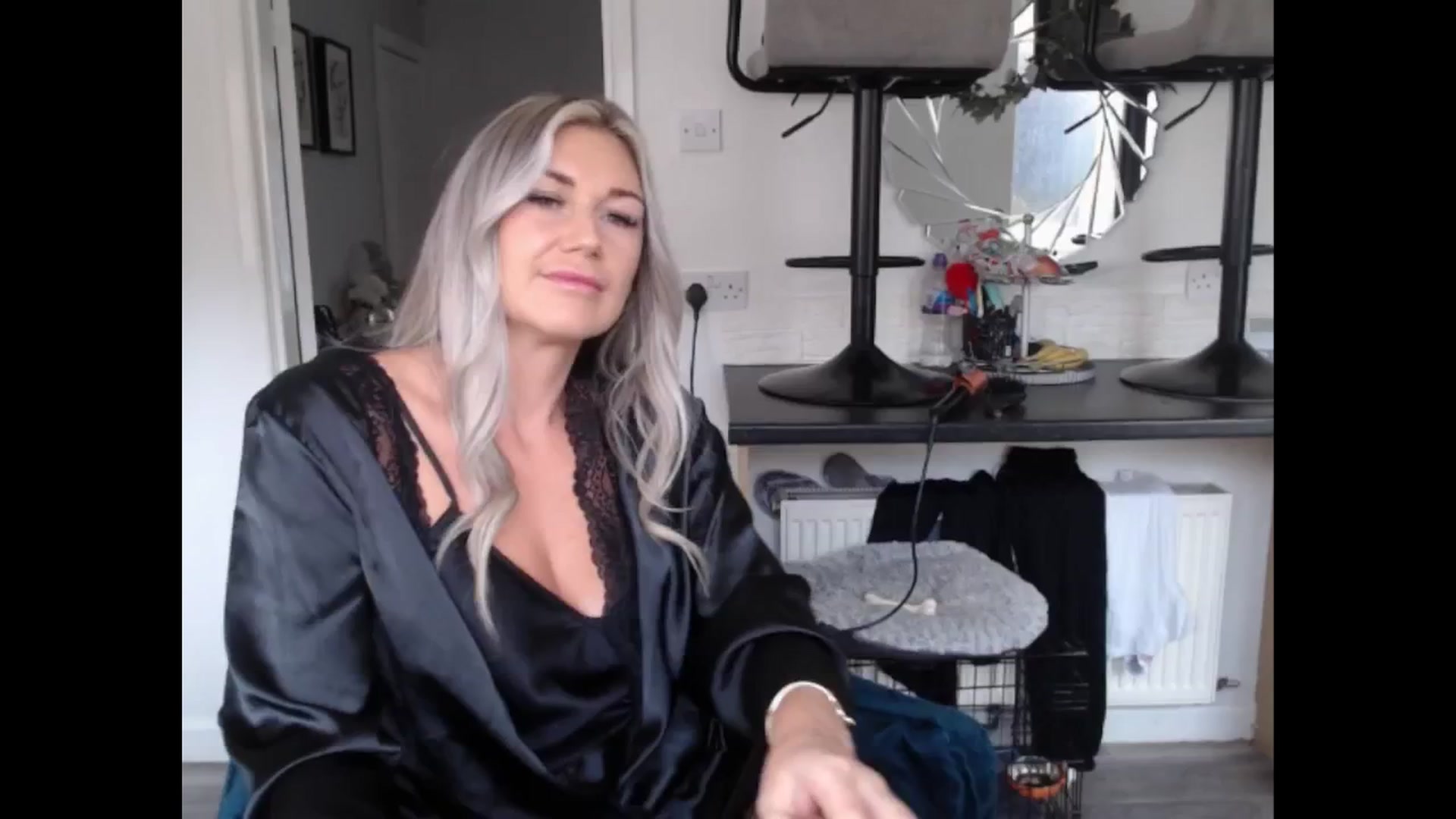 Gallery image thumbnail from LovelyLucy25's myfreecams stream on, 03/01/2025, 12:54 image 6 of 20