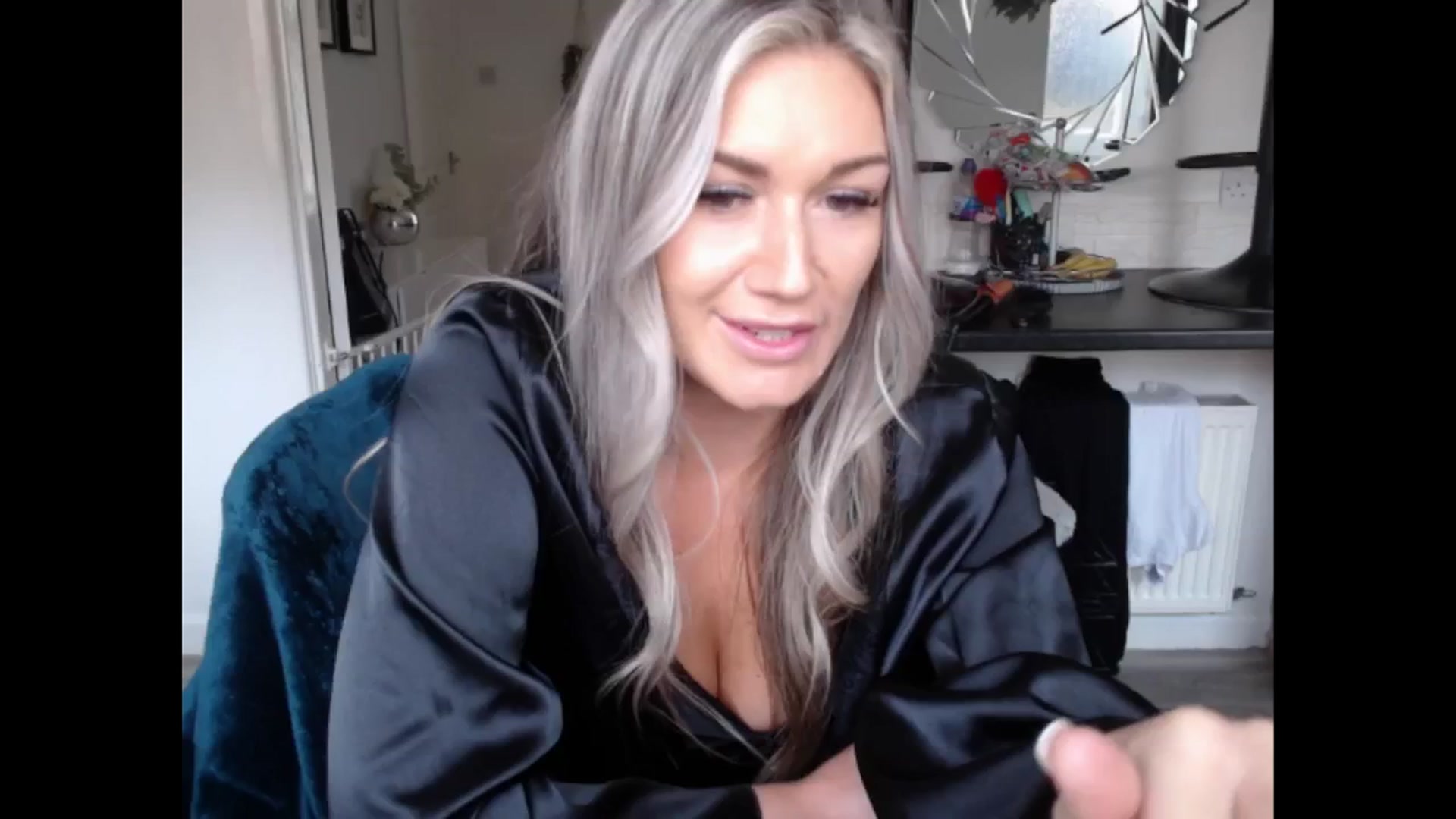 Gallery image thumbnail from LovelyLucy25's myfreecams stream on, 03/01/2025, 14:16 image 13 of 20