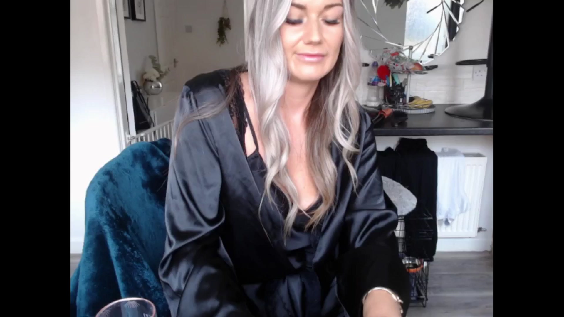 Gallery image thumbnail from LovelyLucy25's myfreecams stream on, 03/01/2025, 14:16 image 10 of 20