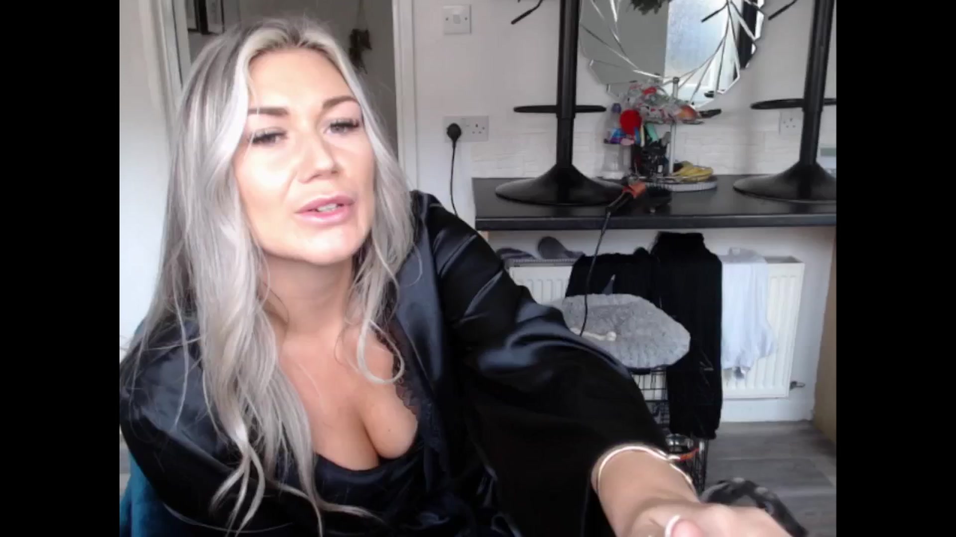 Gallery image thumbnail from LovelyLucy25's myfreecams stream on, 03/01/2025, 14:16 image 2 of 20