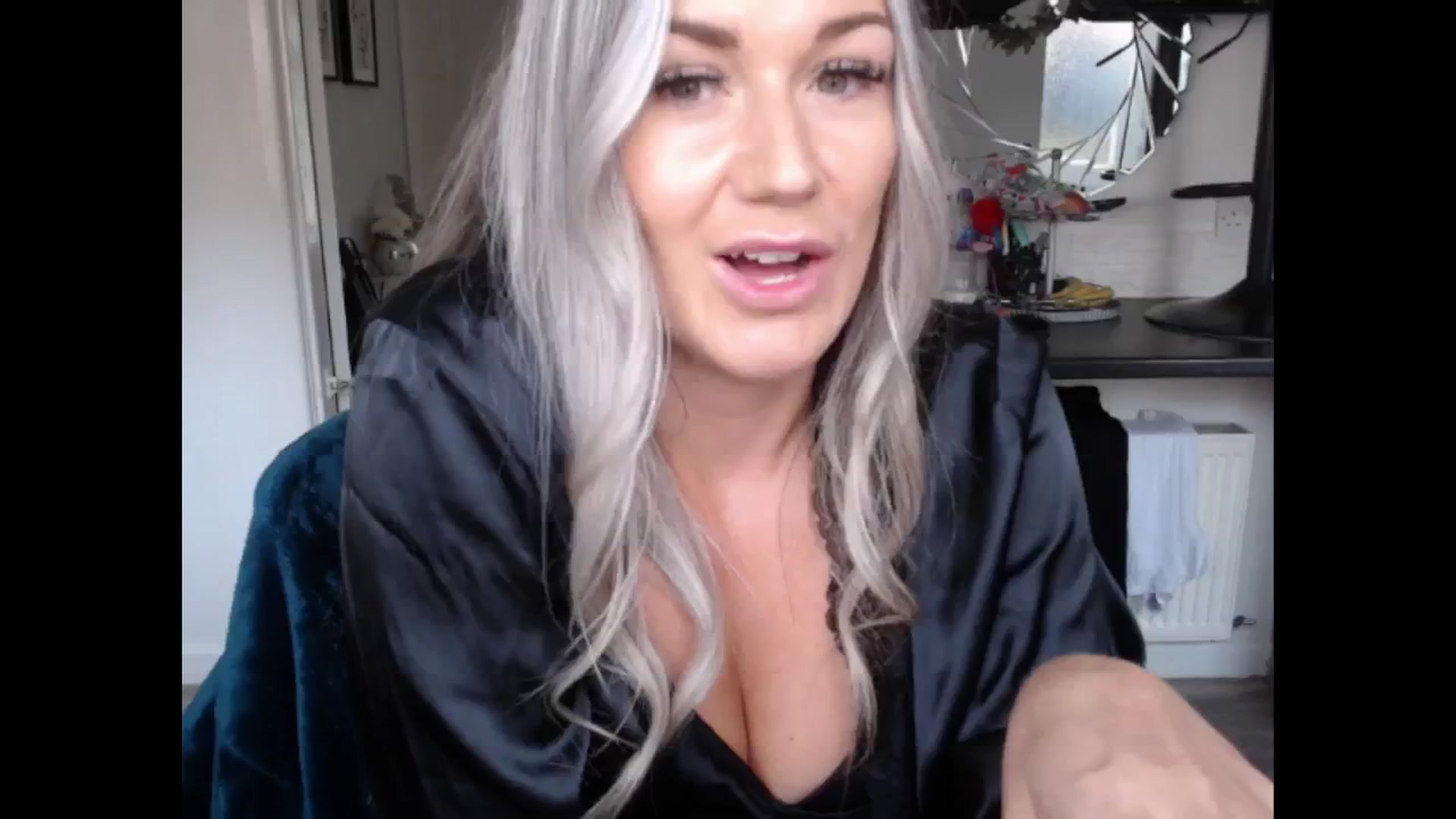 Gallery image thumbnail from LovelyLucy25's myfreecams stream on, 03/01/2025, 14:16 image 19 of 20