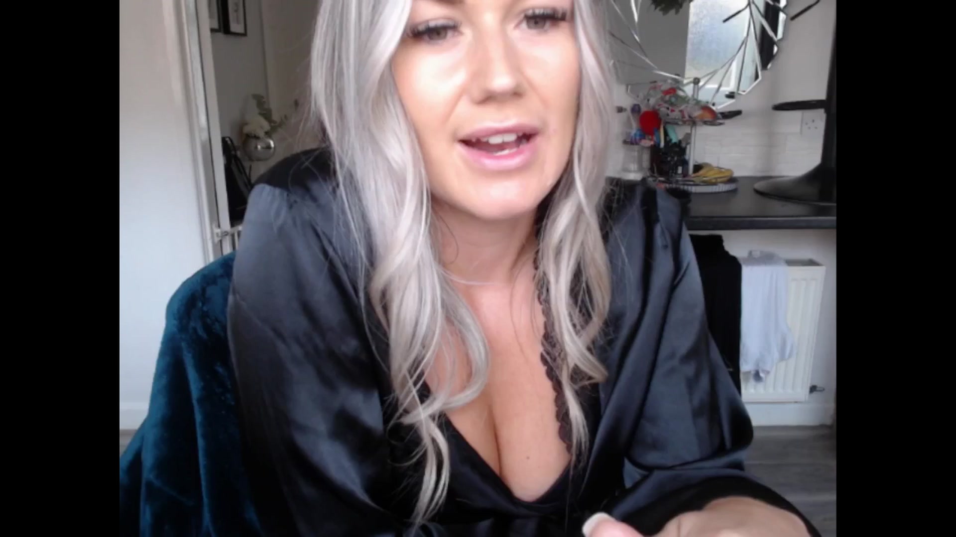 Gallery image thumbnail from LovelyLucy25's myfreecams stream on, 03/01/2025, 14:16 image 17 of 20