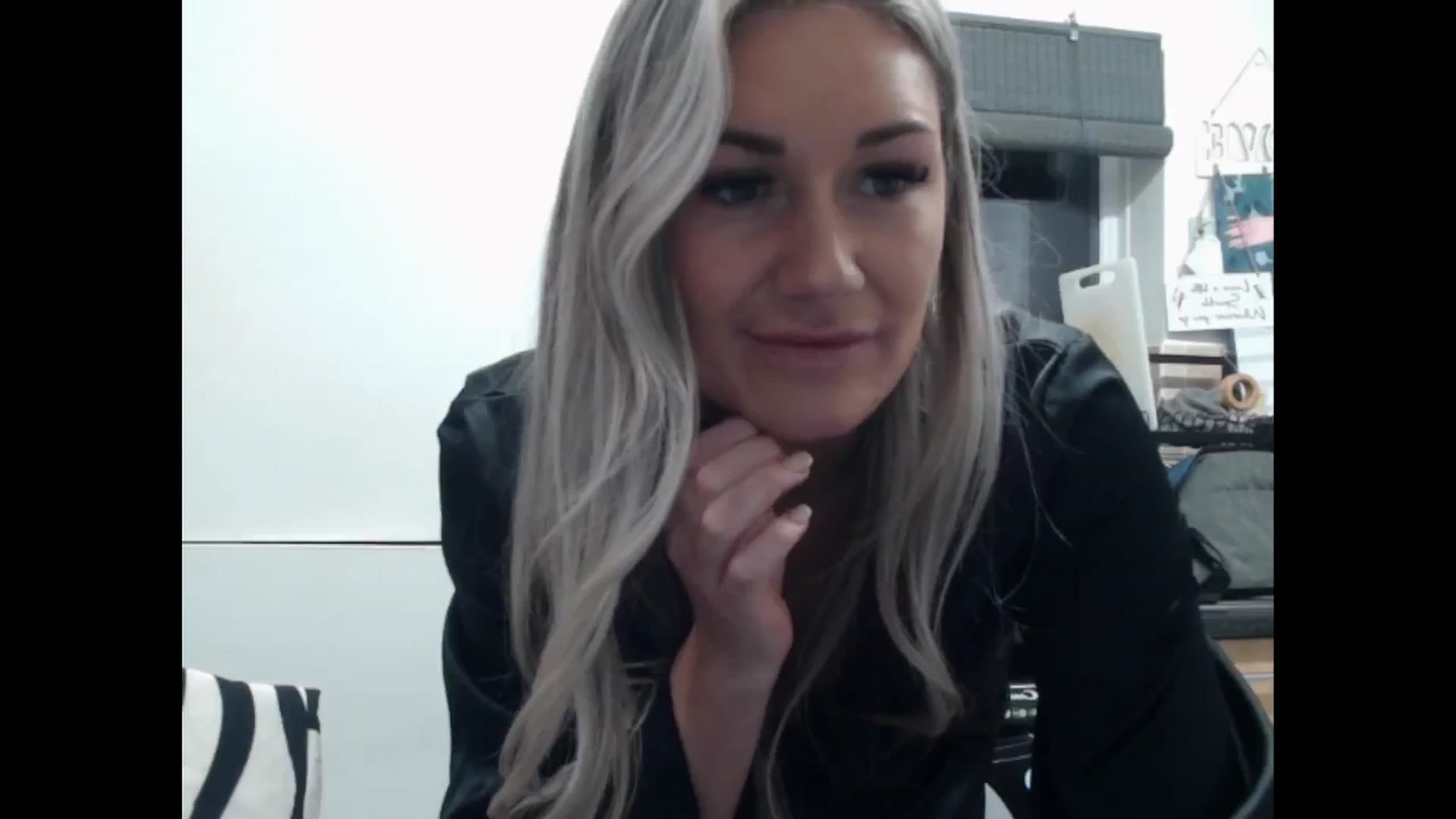 Gallery image thumbnail from LovelyLucy25's myfreecams stream on, 03/01/2025, 18:36 image 17 of 20