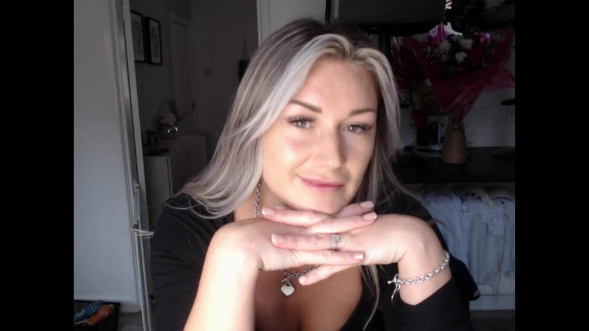 Gallery image thumbnail from LovelyLucy25's myfreecams stream on, 03/11/2025, 18:14 image 2 of 20