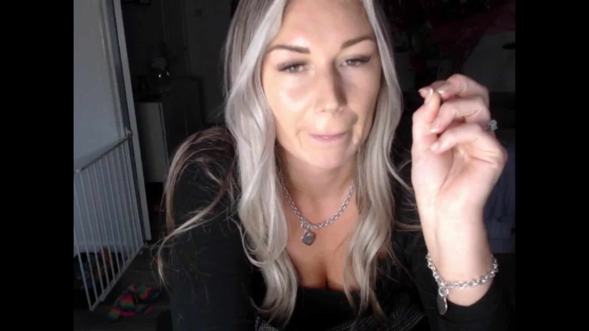 Gallery image thumbnail from LovelyLucy25's myfreecams stream on, 03/11/2025, 18:14 image 17 of 20