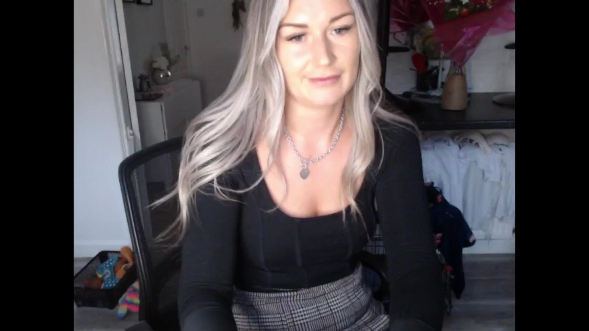 Gallery image thumbnail from LovelyLucy25's myfreecams stream on, 03/11/2025, 18:14 image 8 of 20