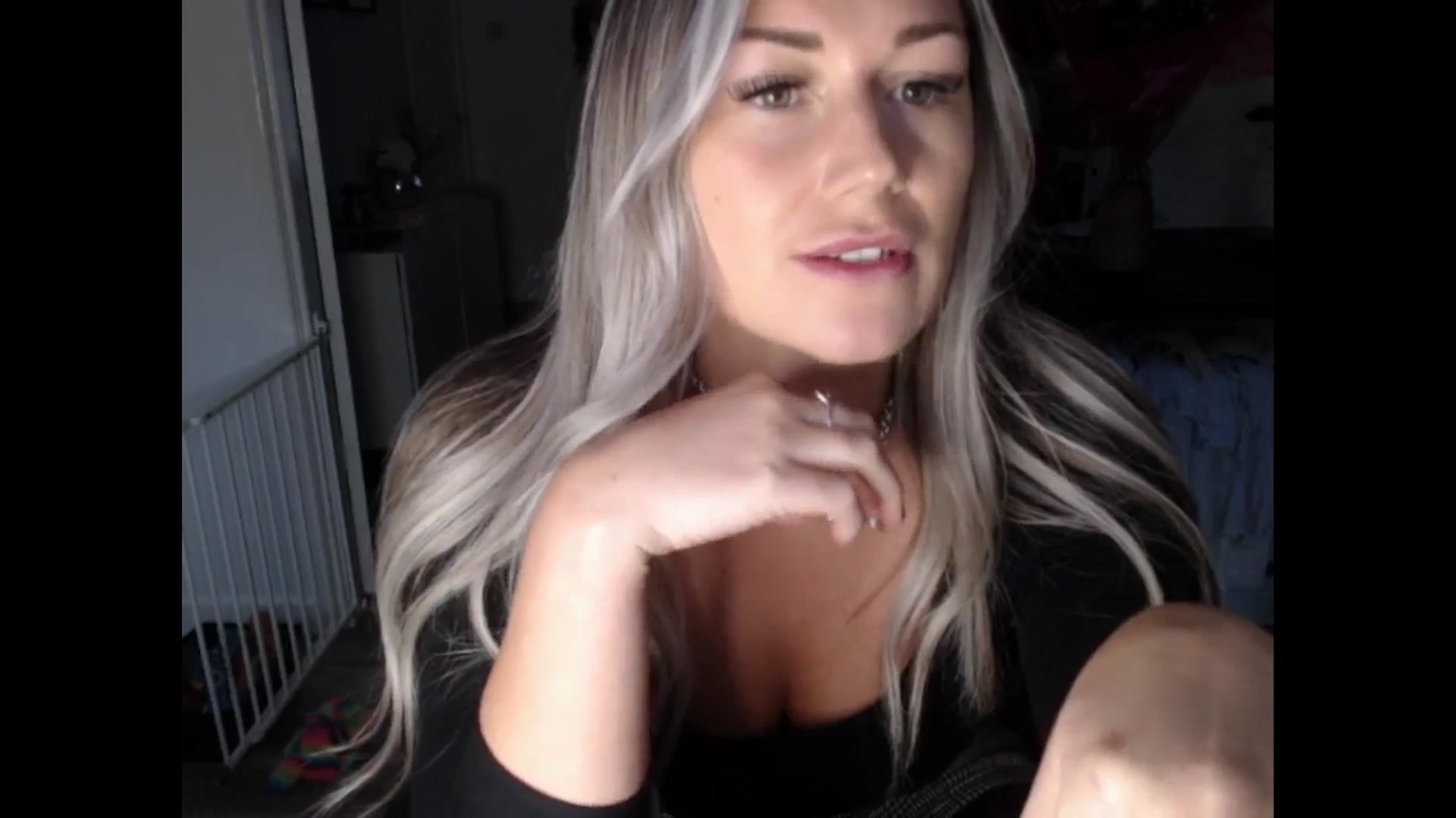 Gallery image thumbnail from LovelyLucy25's myfreecams stream on, 03/11/2025, 18:14 image 15 of 20
