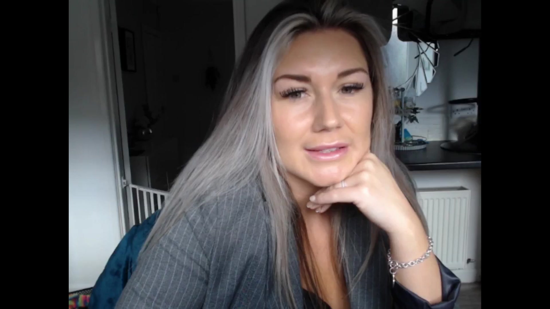 Gallery image thumbnail from LovelyLucy25's myfreecams stream on, 03/14/2025, 09:48 image 15 of 20
