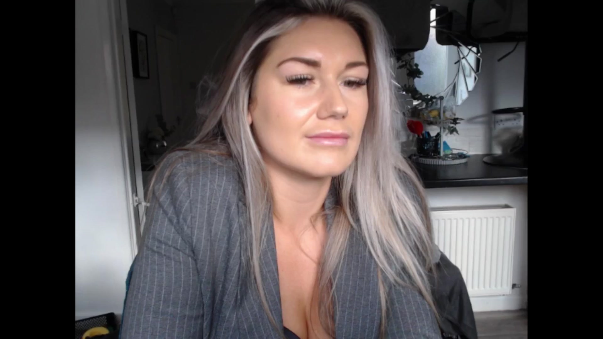 Gallery image thumbnail from LovelyLucy25's myfreecams stream on, 03/14/2025, 09:48 image 20 of 20