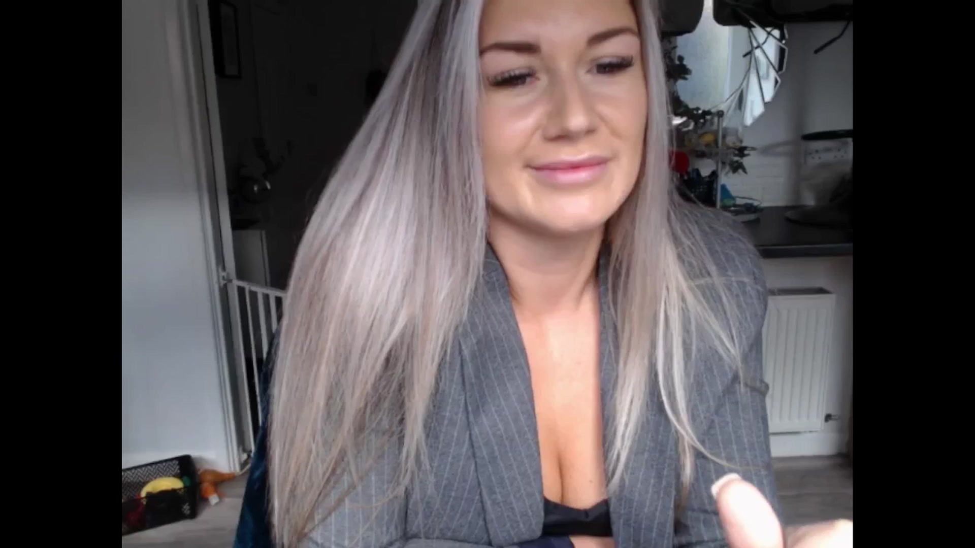 Gallery image thumbnail from LovelyLucy25's myfreecams stream on, 03/14/2025, 10:12 image 6 of 20