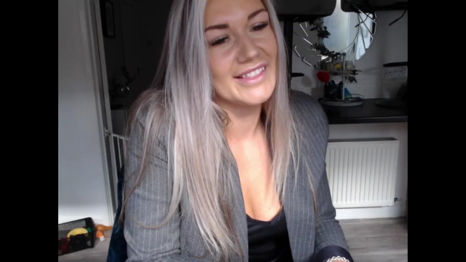 Gallery image thumbnail from LovelyLucy25's myfreecams stream on, 03/14/2025, 10:12 image 8 of 20