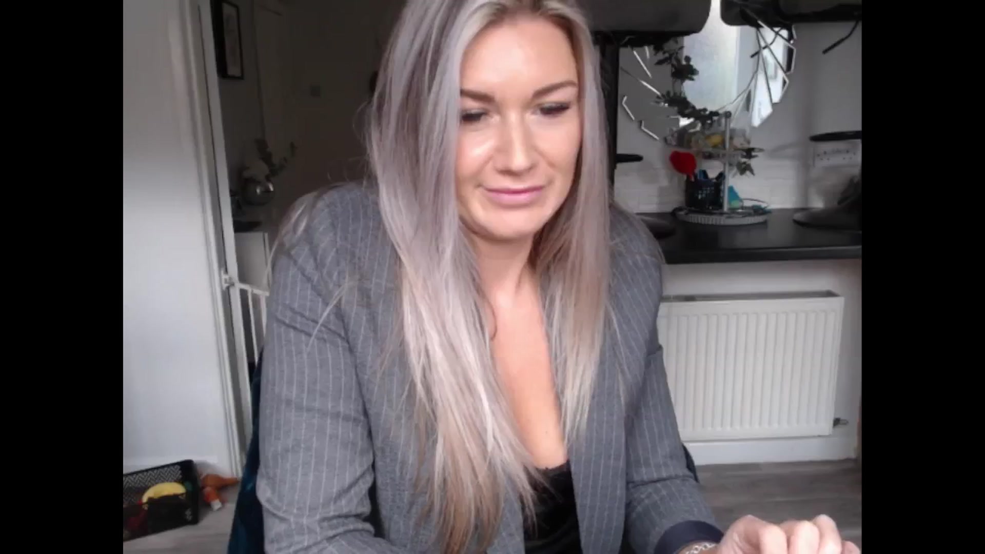 Gallery image thumbnail from LovelyLucy25's myfreecams stream on, 03/14/2025, 10:12 image 13 of 20
