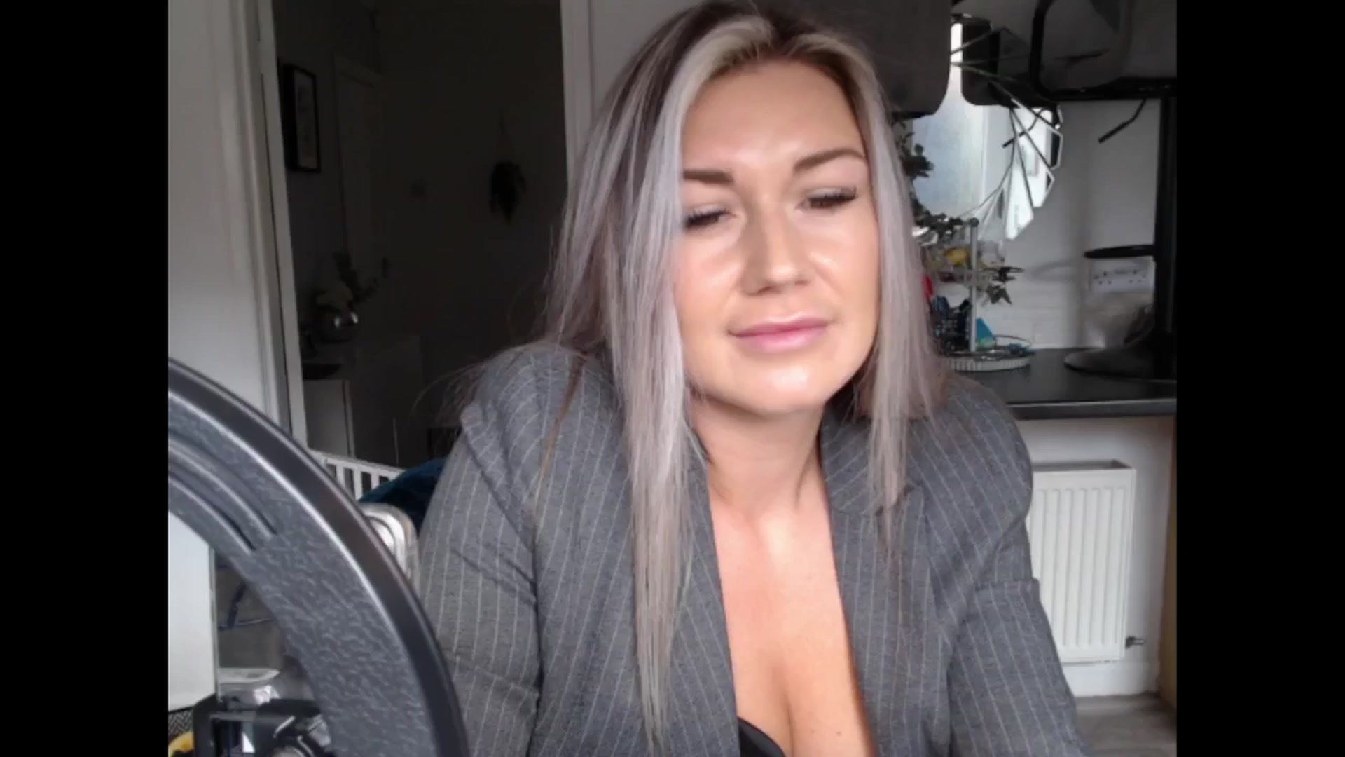 Gallery image thumbnail from LovelyLucy25's myfreecams stream on, 03/14/2025, 10:46 image 20 of 20