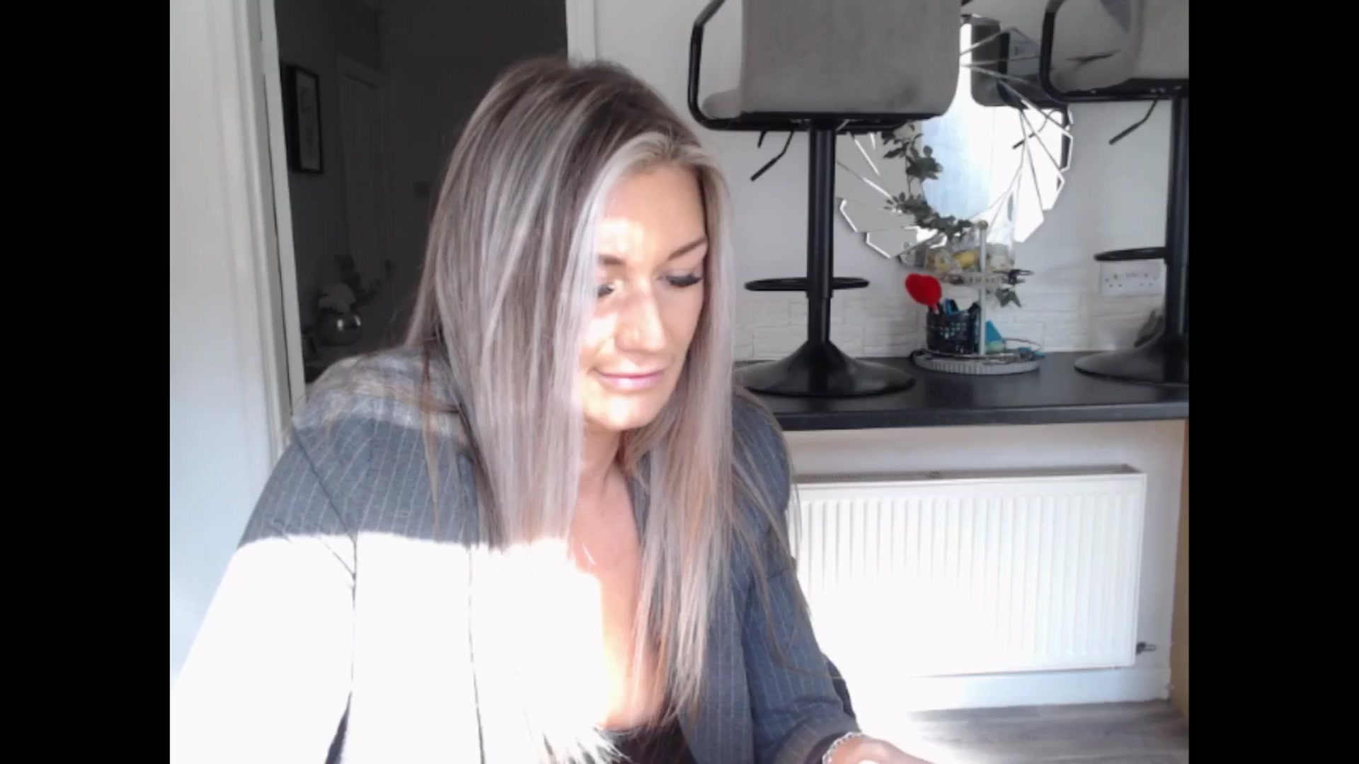 Gallery image thumbnail from LovelyLucy25's myfreecams stream on, 03/14/2025, 10:46 image 13 of 20