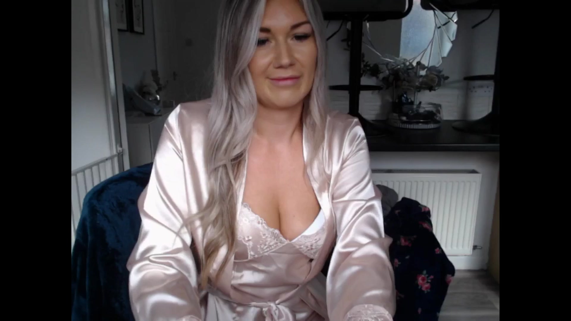 Gallery image thumbnail from LovelyLucy25's myfreecams stream on, 03/21/2025, 10:05 image 10 of 20