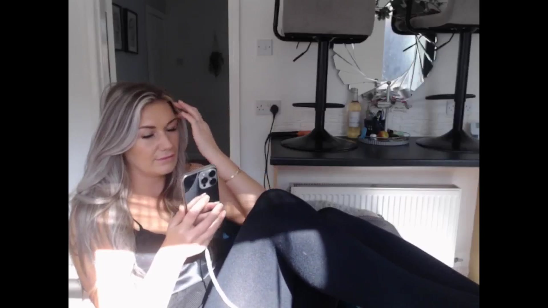 Gallery image thumbnail from LovelyLucy25's myfreecams stream on, 03/28/2025, 10:19 image 12 of 20