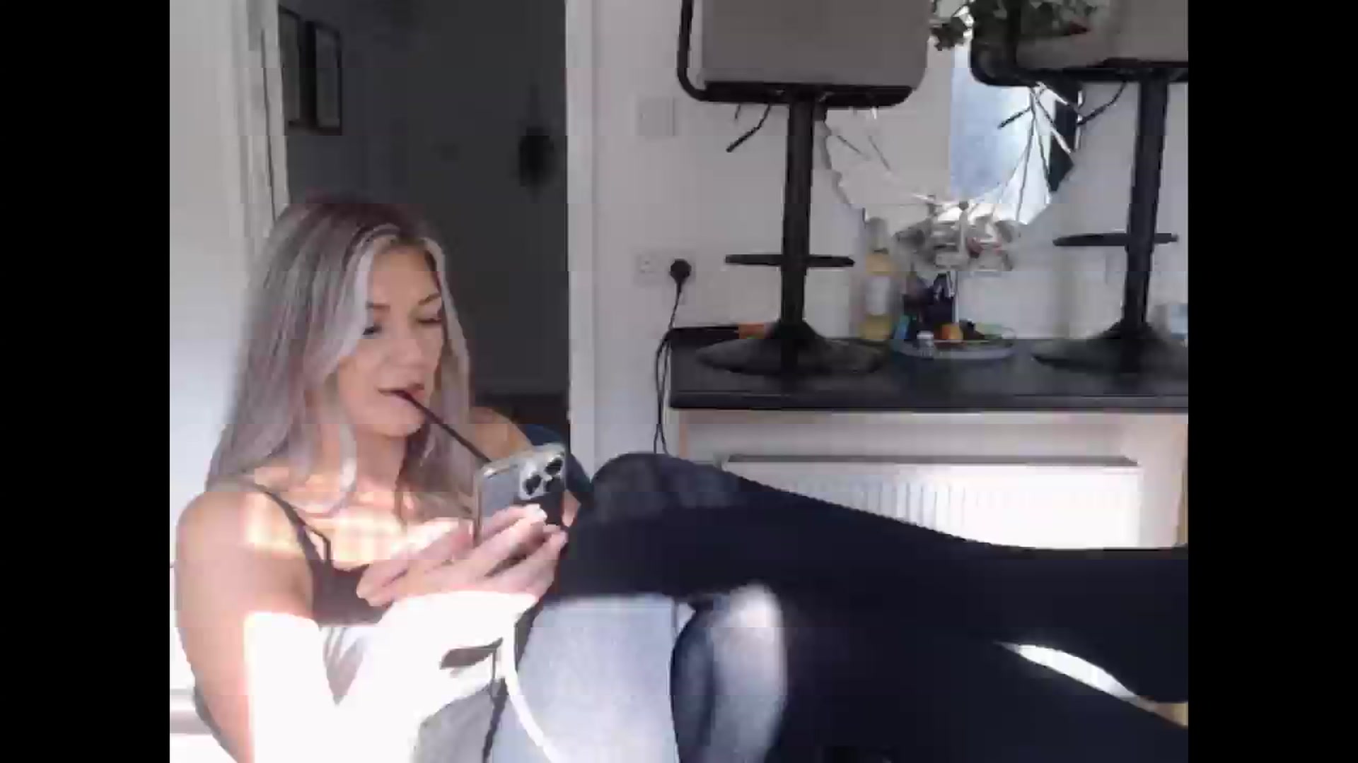 Gallery image thumbnail from LovelyLucy25's myfreecams stream on, 03/28/2025, 10:19 image 11 of 20