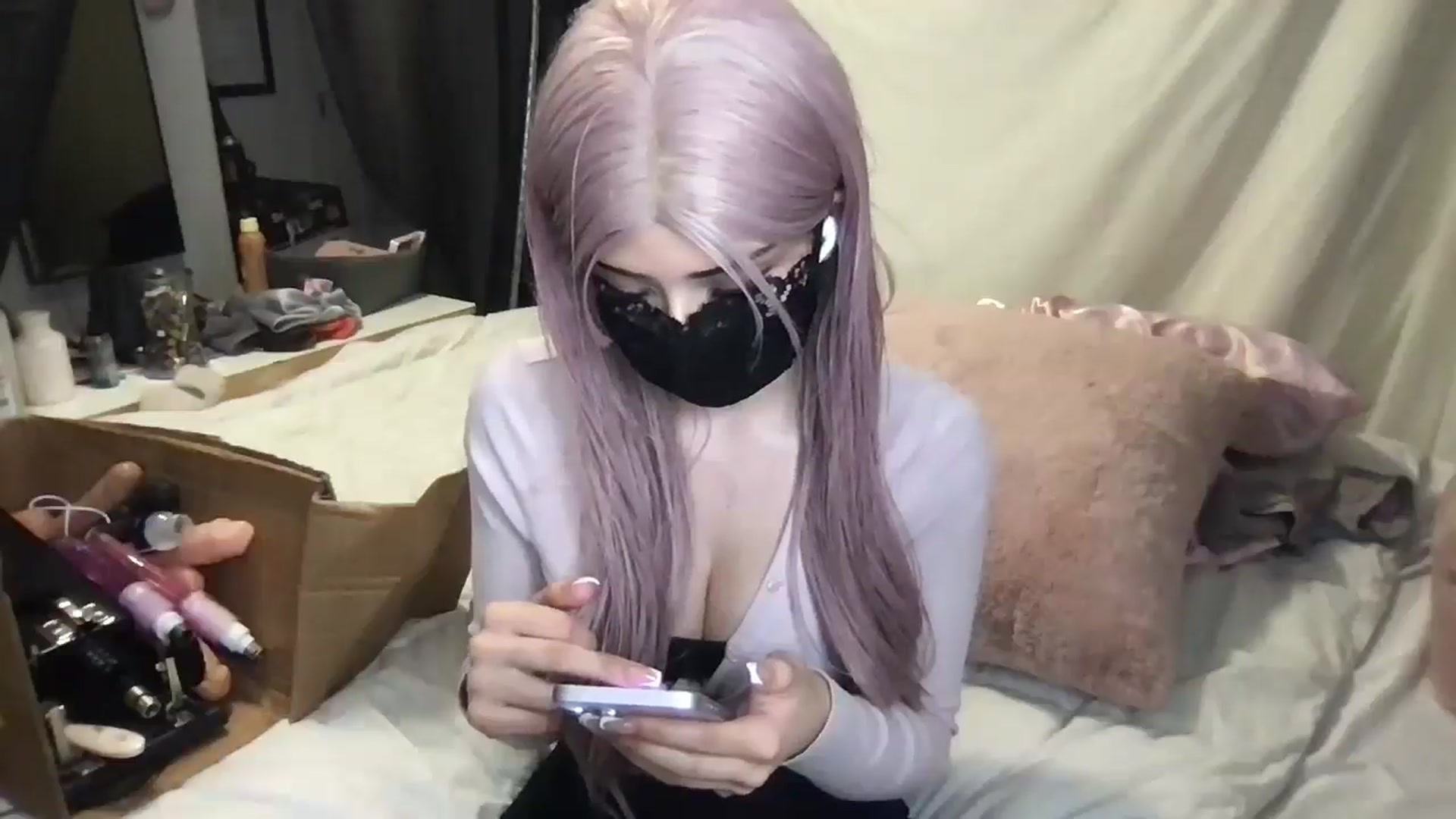 Gallery image thumbnail from LovelyLuna_'s myfreecams stream on, 04/12/2025, 02:58 image 10 of 20