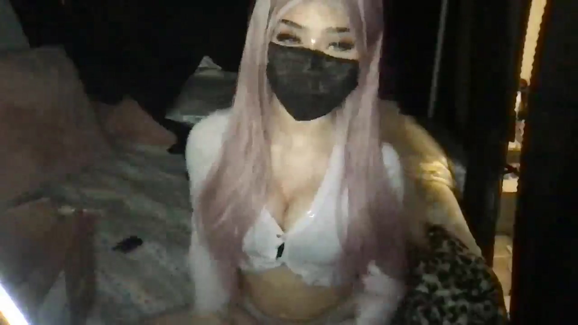 Gallery image thumbnail from LovelyLuna_'s myfreecams stream on, 05/01/2025, 02:12 image 7 of 20