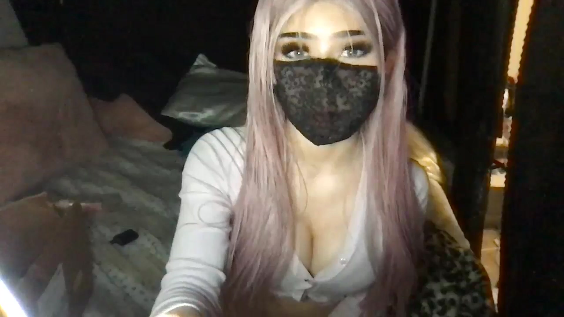 Gallery image thumbnail from LovelyLuna_'s myfreecams stream on, 05/01/2025, 02:12 image 3 of 20