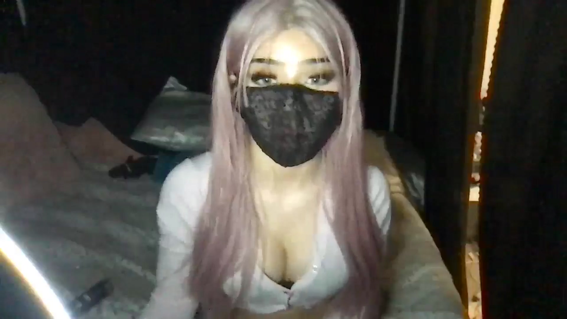 Gallery image thumbnail from LovelyLuna_'s myfreecams stream on, 05/01/2025, 02:52 image 12 of 20