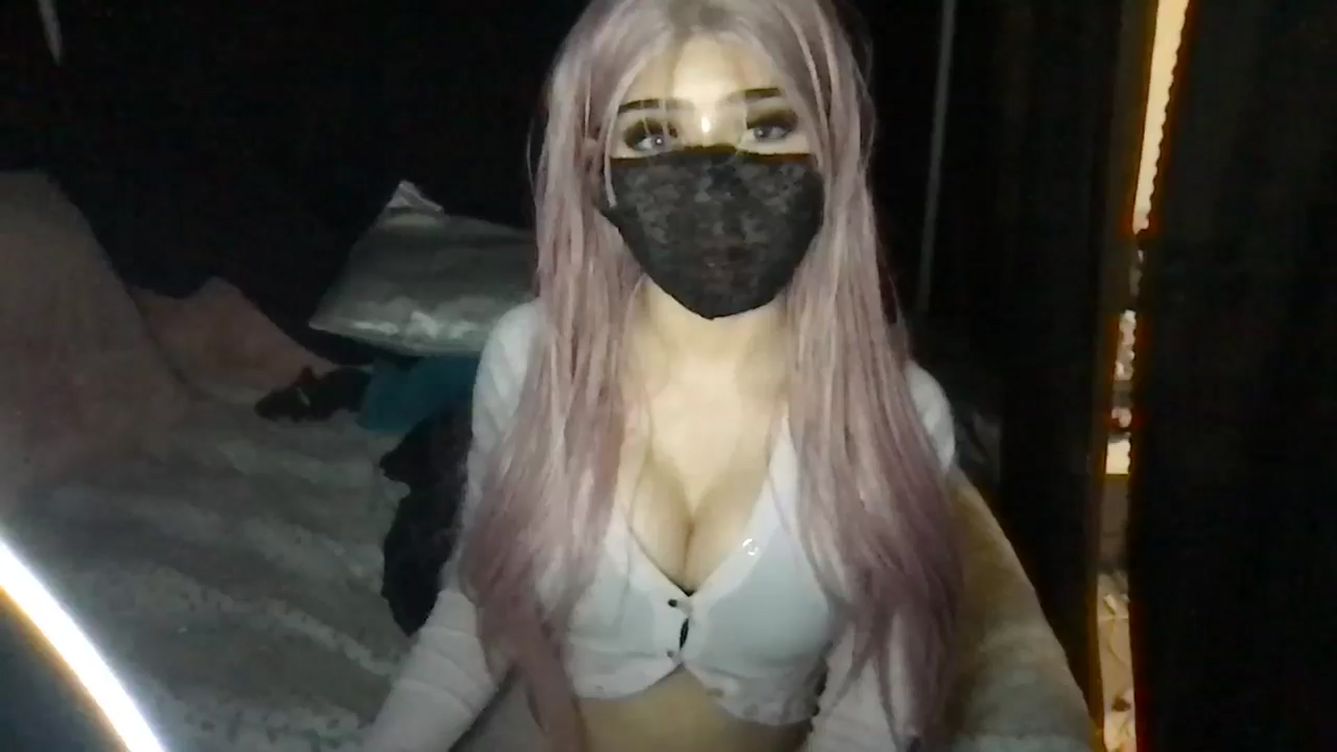 Gallery image thumbnail from LovelyLuna_'s myfreecams stream on, 05/01/2025, 02:52 image 17 of 20