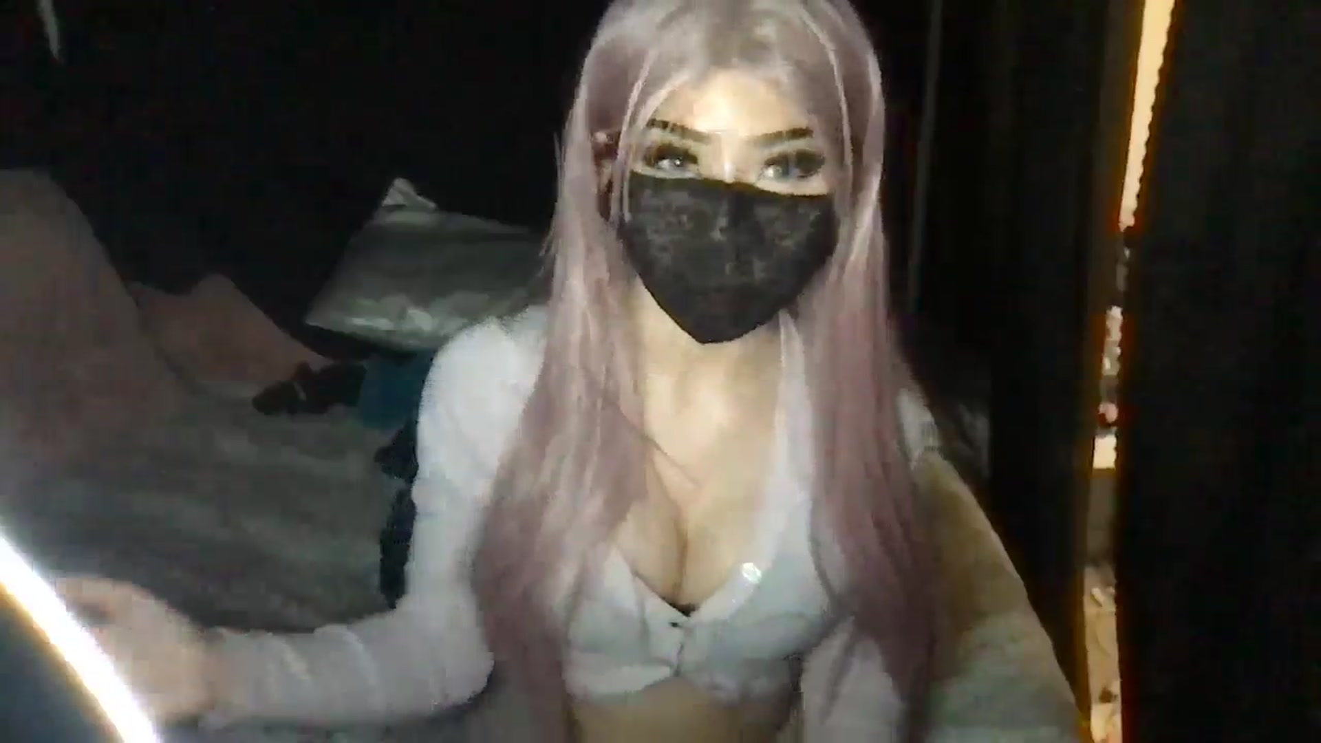 Gallery image thumbnail from LovelyLuna_'s myfreecams stream on, 05/01/2025, 02:52 image 4 of 20