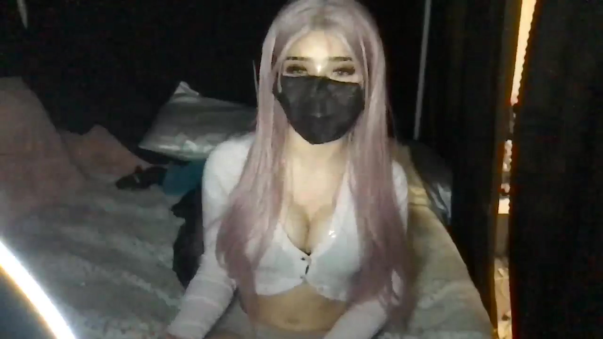 Gallery image thumbnail from LovelyLuna_'s myfreecams stream on, 05/01/2025, 02:52 image 15 of 20