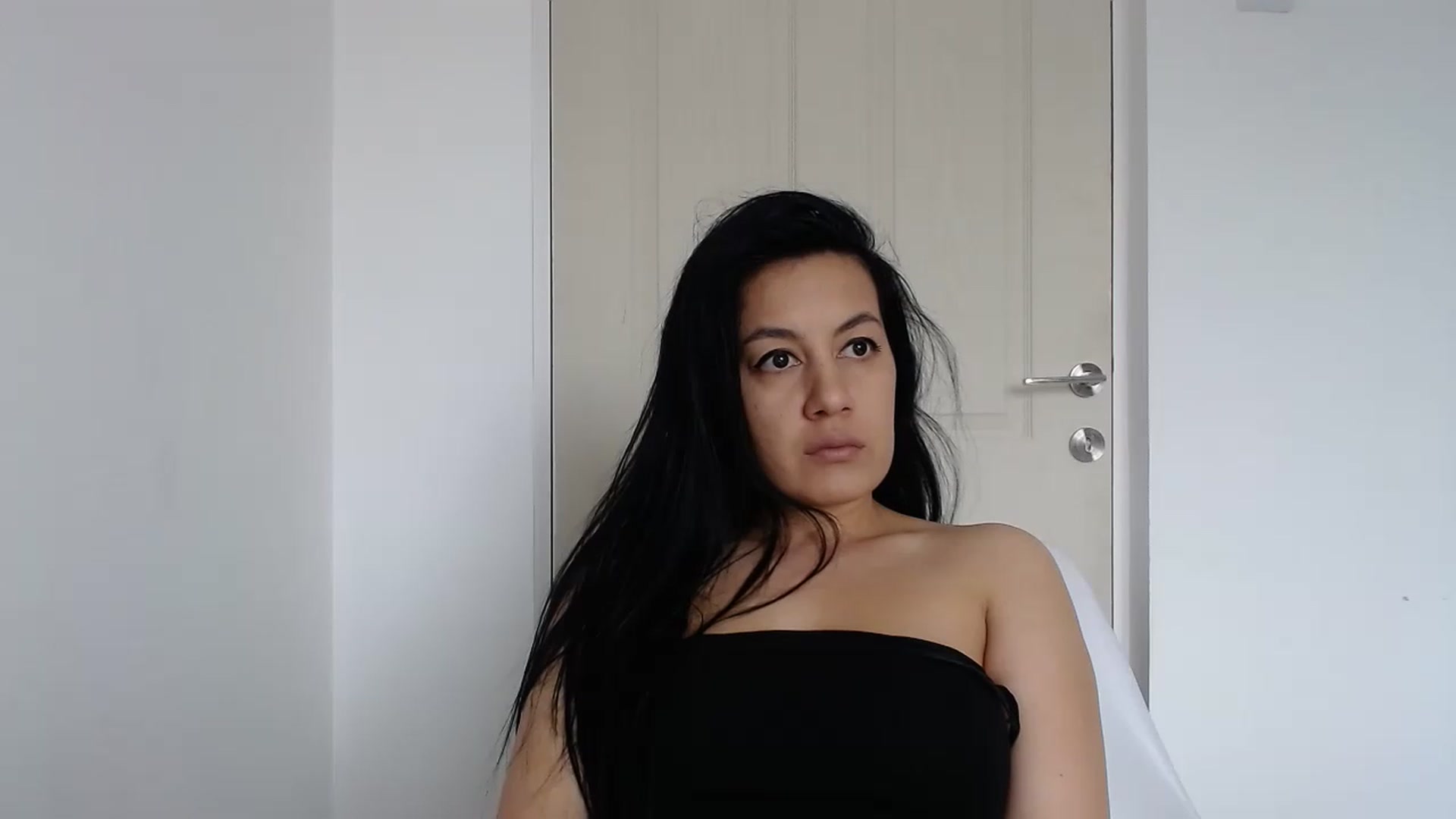 Gallery image thumbnail from LovelyMaria99's myfreecams stream on, 03/01/2023, 13:28 image 15 of 20