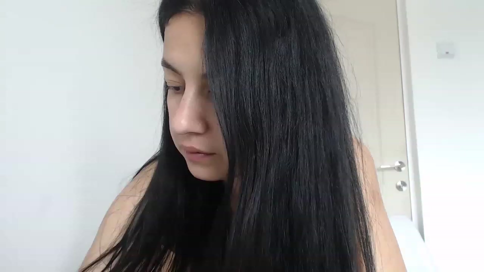 Gallery image thumbnail from LovelyMaria99's myfreecams stream on, 03/15/2023, 12:27 image 15 of 20