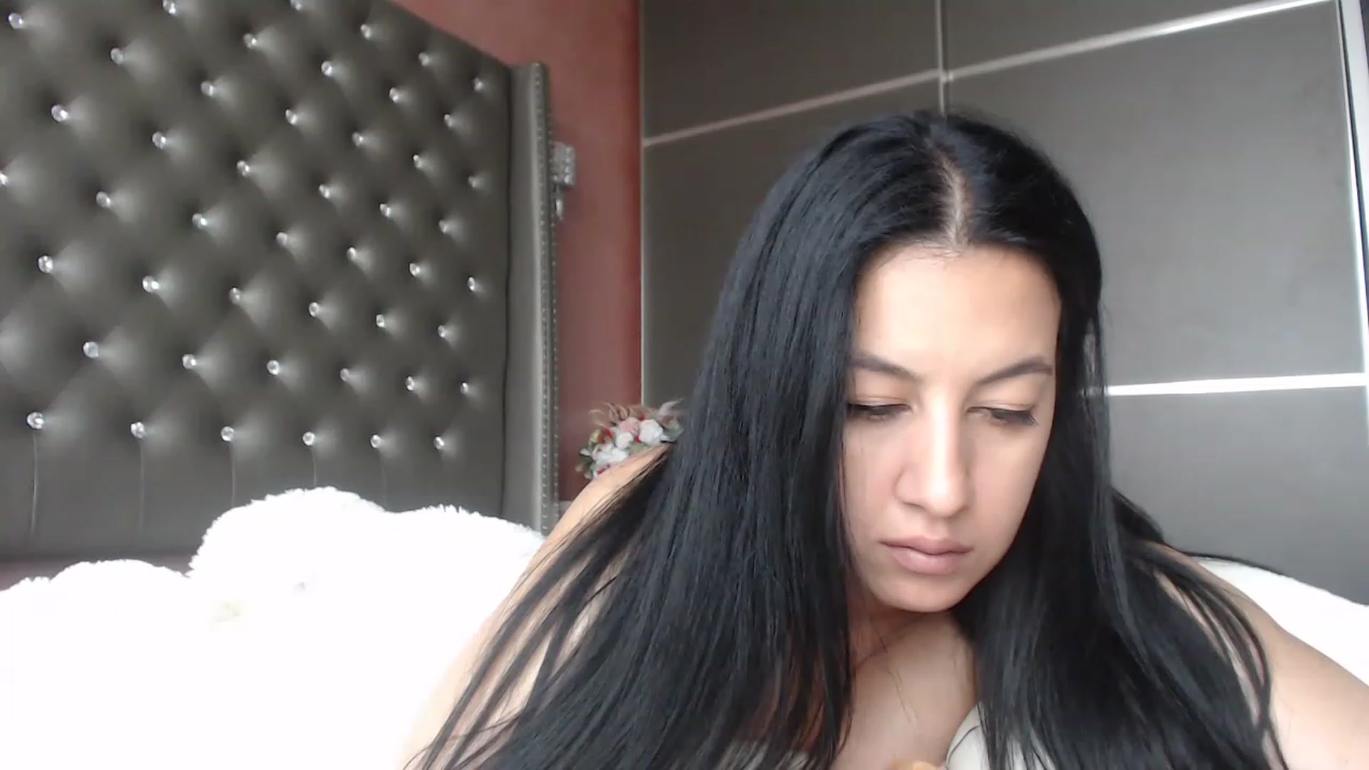 Gallery image thumbnail from LovelyMaria99's myfreecams stream on, 04/19/2023, 12:32 image 14 of 20