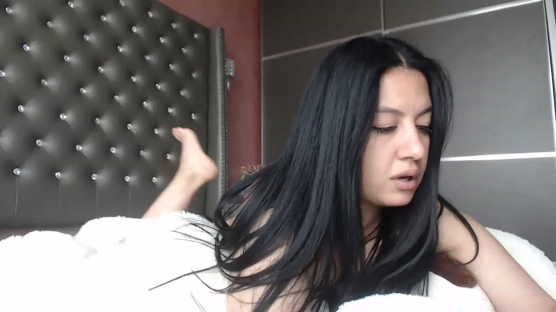 Gallery image thumbnail from LovelyMaria99's myfreecams stream on, 04/19/2023, 12:32 image 18 of 20