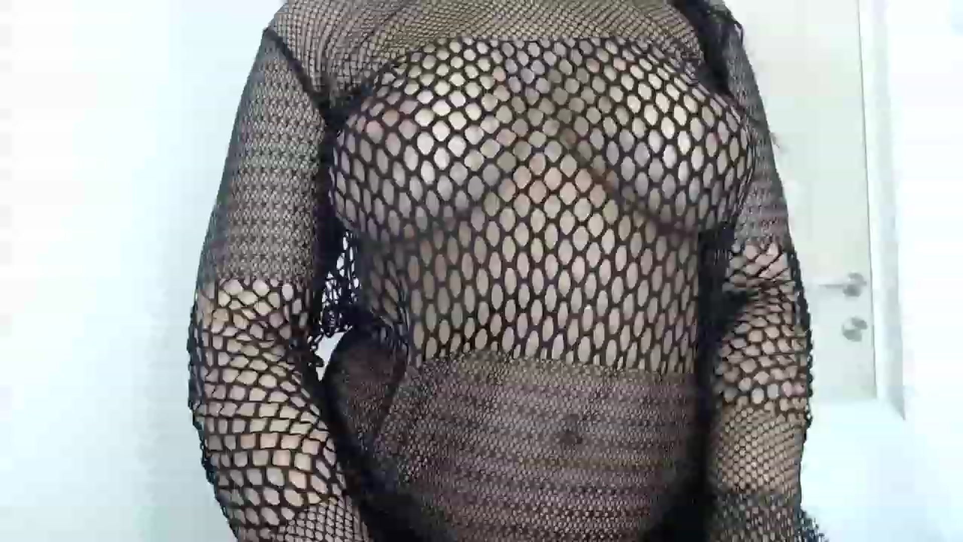 Gallery image thumbnail from LovelyMaria99's myfreecams stream on, 05/23/2023, 10:13 image 7 of 20