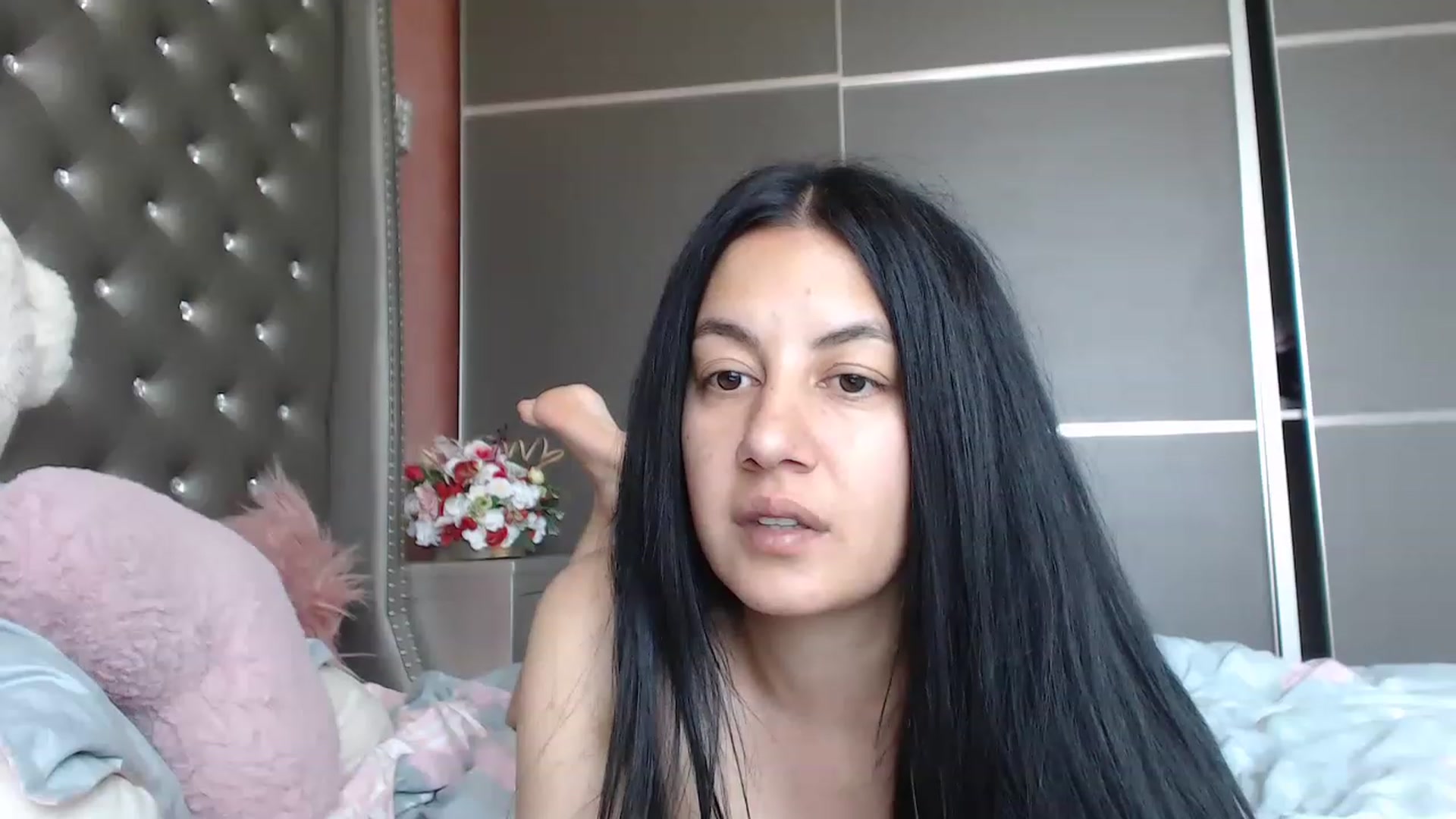 Gallery image thumbnail from LovelyMaria99's myfreecams stream on, 06/08/2023, 12:11 image 17 of 20
