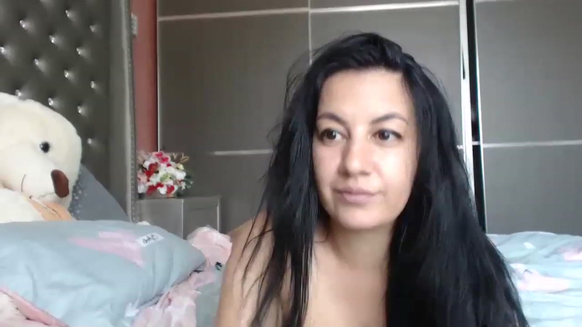 Gallery image thumbnail from LovelyMaria99's myfreecams stream on, 06/21/2023, 11:20 image 9 of 20