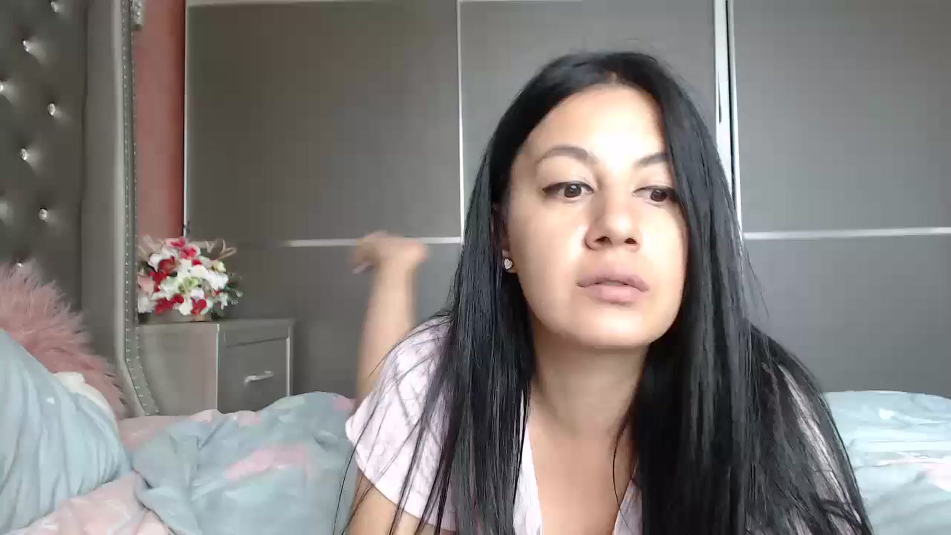 Gallery image thumbnail from LovelyMaria99's myfreecams stream on, 06/29/2023, 12:42 image 3 of 20