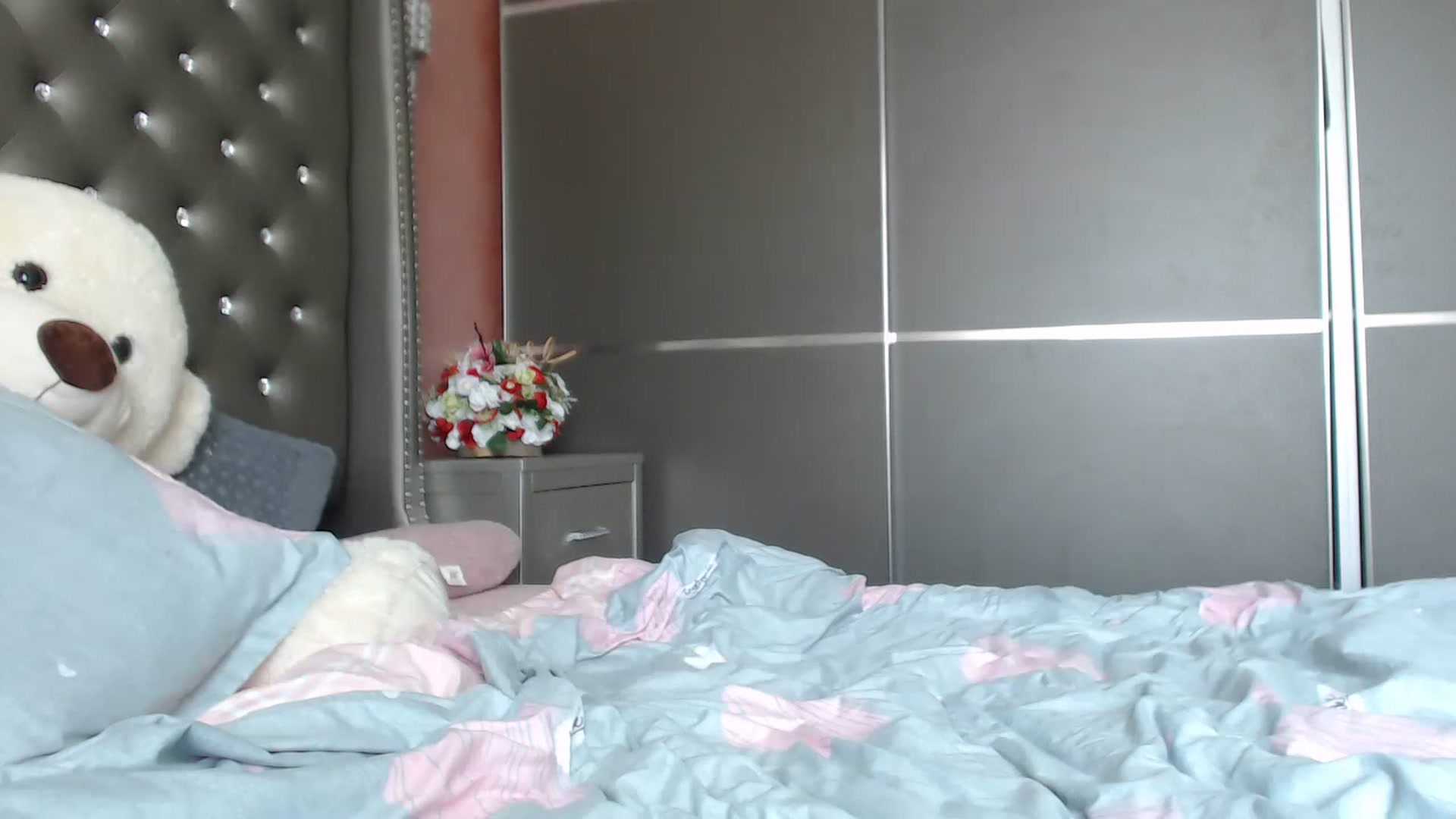 Gallery image thumbnail from LovelyMaria99's myfreecams stream on, 07/04/2023, 11:16 image 5 of 20