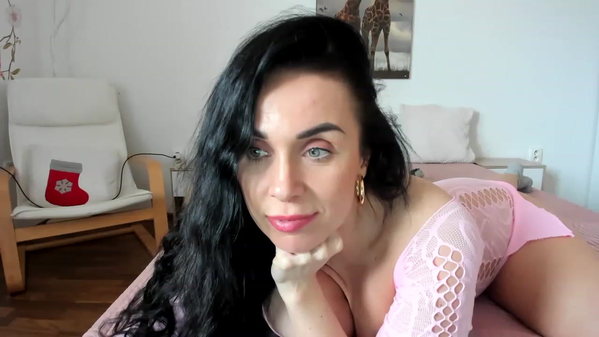 Gallery image thumbnail from LovelyVendy's myfreecams stream on, 03/10/2023, 13:47 image 12 of 20